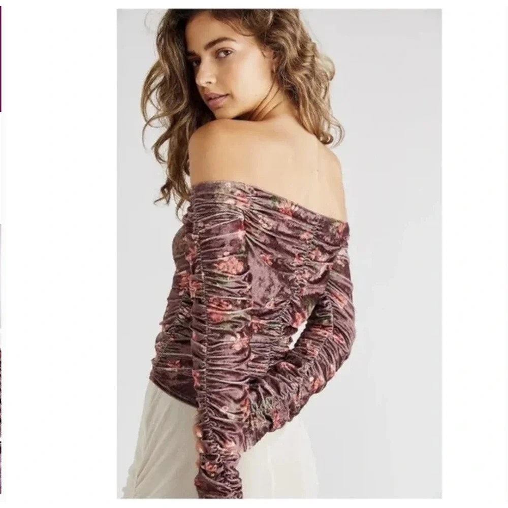 Free People Top Med Pink Velvet Floral Off The Shoulder Ruched Puff Sleeve Reina